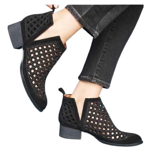 Jeffrey Campbell Taggart Black Suede Booties - Picture 1 of 6